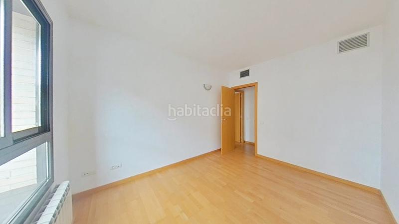 Foto 48a03651-caf6-43a8-b803-67cbeb541859. Pis amb calefacció a Eixample Sud-Migdia Girona