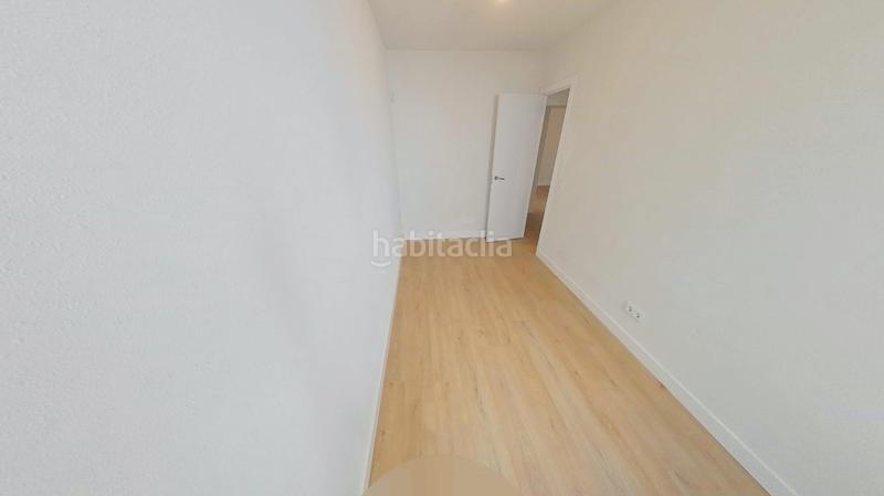 Foto 2f13e8da-4db8-4218-a09c-25cbc3750657. Piso en Portazgo Madrid