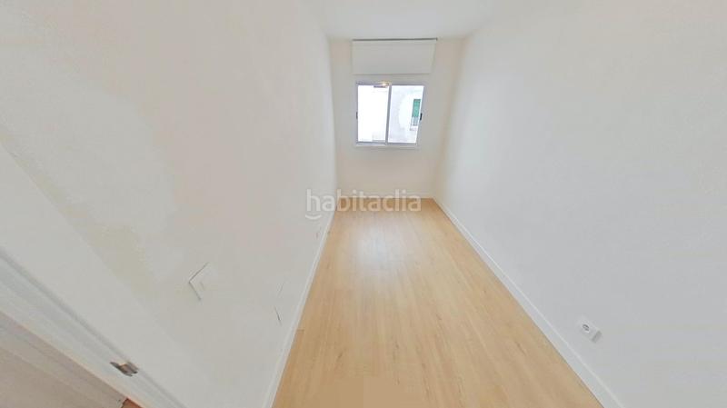 Foto 5f5f6940-5aa4-48cb-9519-2a5f8d43356b. Piso en Portazgo Madrid