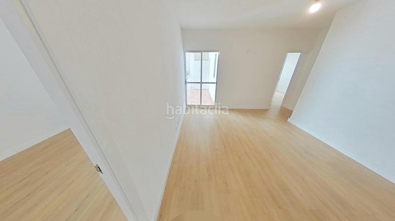 Foto fc858cb3-3d69-4258-8f49-ddf5b08b01d8. Piso en Portazgo Madrid