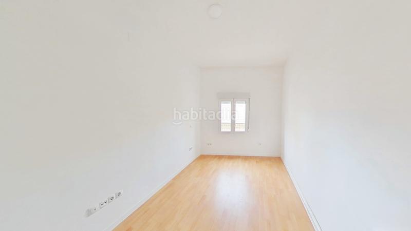 Foto 0afeee51-f420-4455-895e-e653e75a8462. Estudio en Valdeacederas Madrid