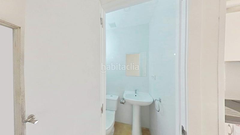 Foto fb5a3b58-800f-40b2-bbc0-aa5b966cdd7f. Estudio en Valdeacederas Madrid
