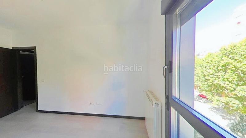 Foto 577183eb-7e23-4aeb-8512-eb6f25223cb2. Flat with heating parking pool in San Fermín Madrid