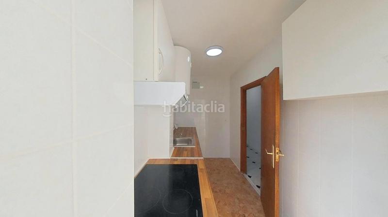 Foto cc1f9c37-1bd5-43ec-a6c0-13eb9dddab0a. Piso en Zona Renfe Alcorcón