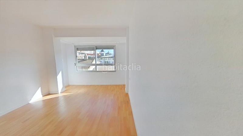 Foto 14ab47c6-6e8b-480e-8d2c-4ffba2715f98. Piso en Mont Olivet Valencia