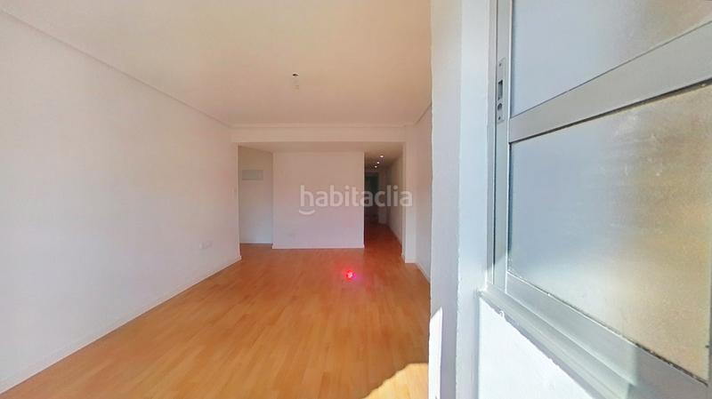 Foto 8f12a38d-3764-4edf-883b-94f05dfbc507. Piso en Mont Olivet Valencia