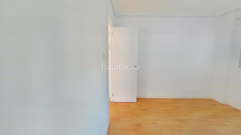 Foto a7030bc2-bd6c-40fc-b65b-9d0caf073792. Piso en Mont Olivet Valencia