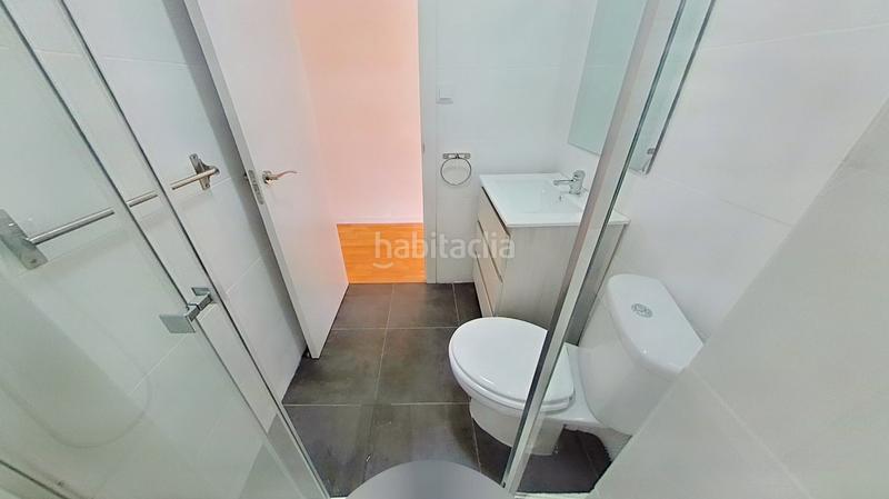 Foto d8743e9d-8165-40cb-904d-0762a6f118de. Piso en Mont Olivet Valencia