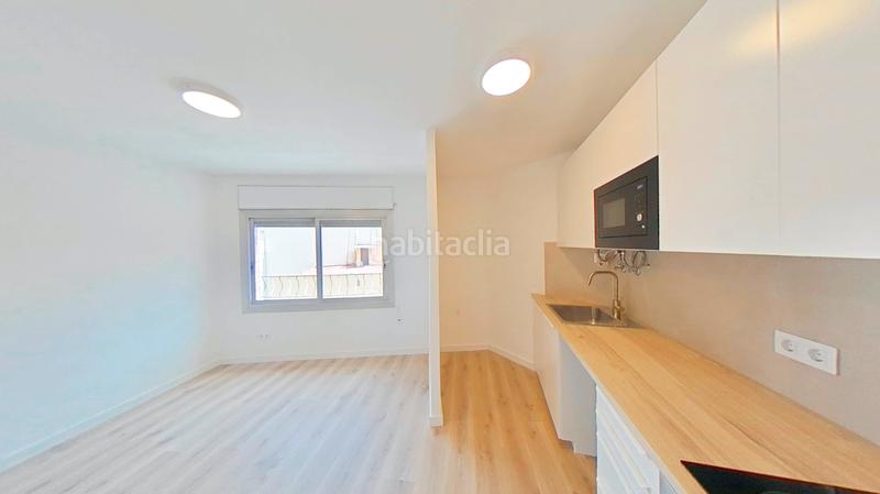 Foto 74a5c464-4409-4192-a169-066529bd20e2. Piso en Santa Rosa Santa Coloma de Gramenet