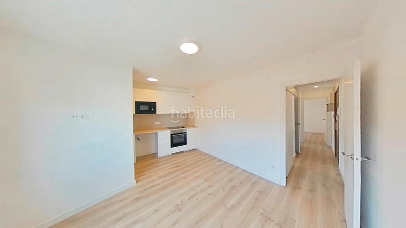 Foto 8b0d611c-e244-4a9f-aaa5-7bd22925ad6b. Piso en Santa Rosa Santa Coloma de Gramenet