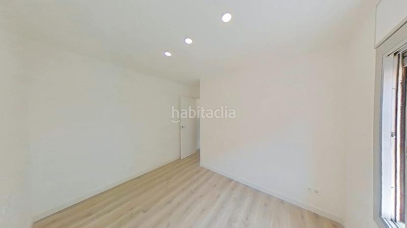 Foto e9c97936-0333-4889-9bc0-77111897e89e. Piso en Santa Rosa Santa Coloma de Gramenet
