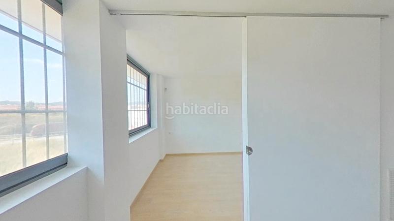 Foto 9d0d89e7-da49-40b4-9979-492c42143021. Pis amb aparcament a La Cogullada Terrassa