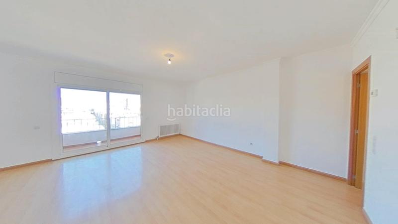 Foto 9290cc33-86e7-49f8-b634-a4288e8b4d49. Appartamento con riscaldamento in Creu Alta Sabadell