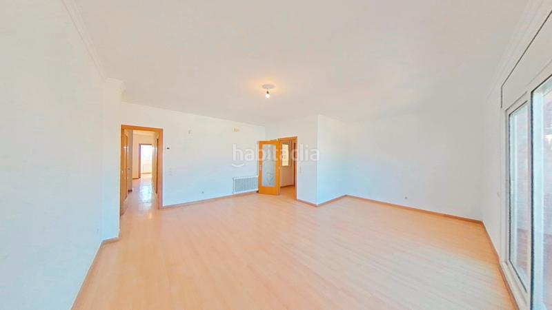 Foto e2fc6f90-e581-46a2-a839-e1ea0279501d. Appartamento con riscaldamento in Creu Alta Sabadell