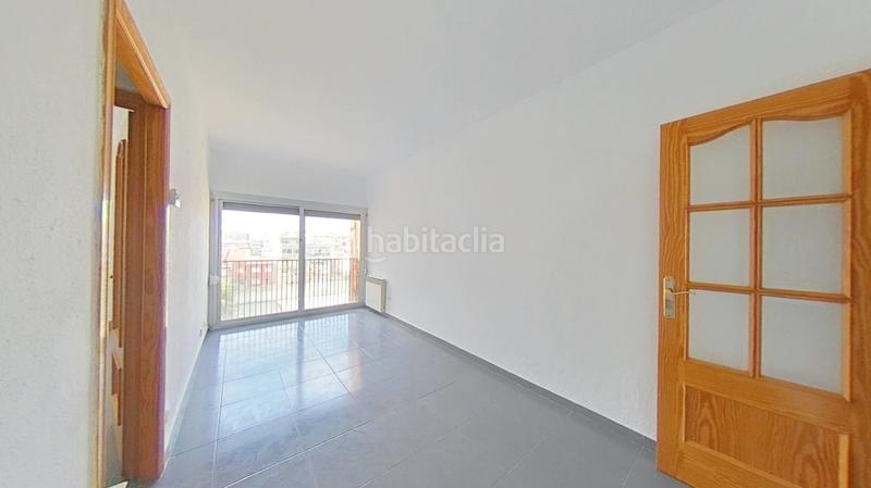 Foto 4ed864d4-53bd-4d76-803c-053810d6d2cd. Piso en Llefià Badalona