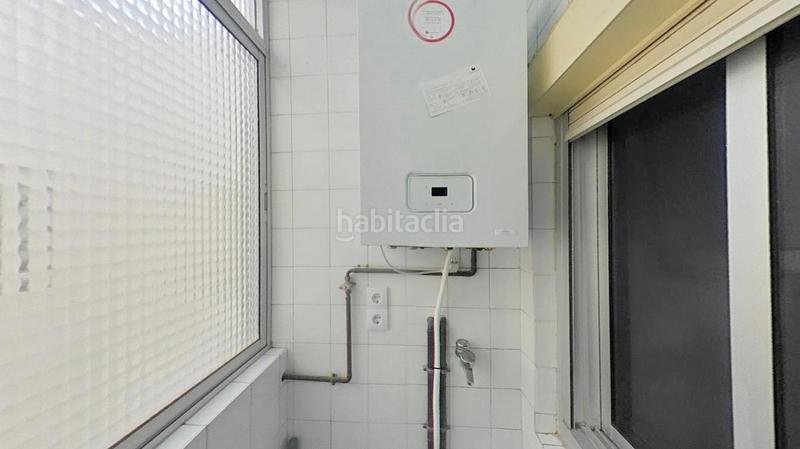 Foto e1bc09c4-c92b-4aff-b15f-1a454500c02b. Piso en Llefià Badalona
