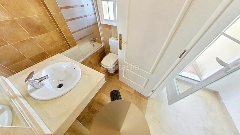 Foto b4496ddc-7d59-43b3-83b7-077b5067d38a. Dúplex en Romana Playa Marbella