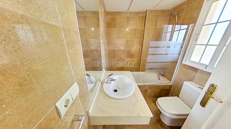 Foto e53e5f0e-9cbc-4c53-b66a-250e7b249f57. Dúplex en Romana Playa Marbella