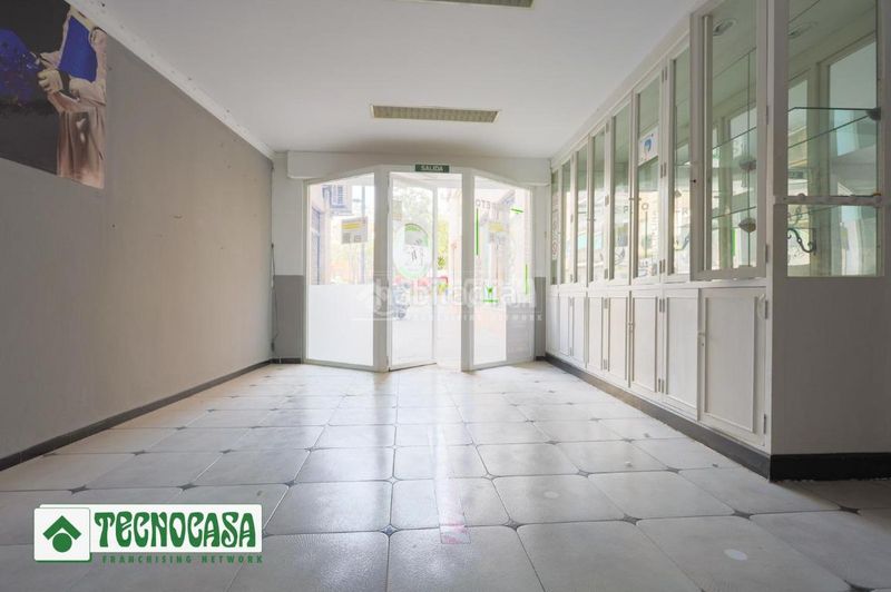 Foto f78585c8-d5c4-4f0f-ad13-0aae39f2ac8b. Local comercial a Maracena