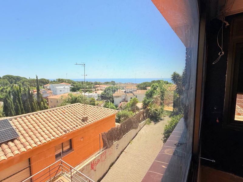 Foto ca920a61-8e31-4eda-8421-3b84cbc1ed89. Xalet amb aparcament piscina a Premià de Dalt