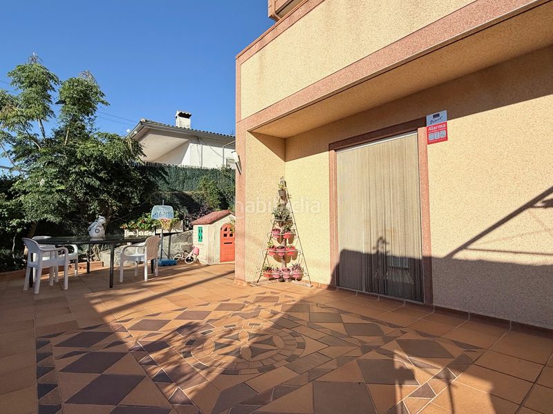 Foto 1dc5aaa3-ee8a-411a-a479-1720c1766507. Casa amb xemeneia calefacció aparcament piscina a Vilanova del Vallès