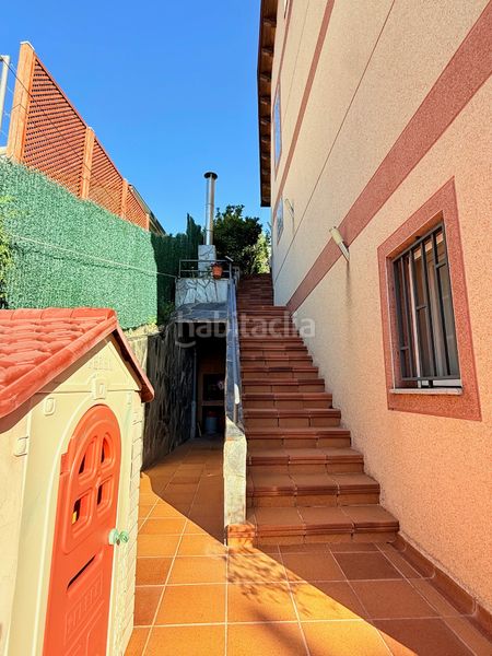 Foto 6c9b9e64-5230-4732-ab70-a40f272a1af6. Casa amb xemeneia calefacció aparcament piscina a Vilanova del Vallès
