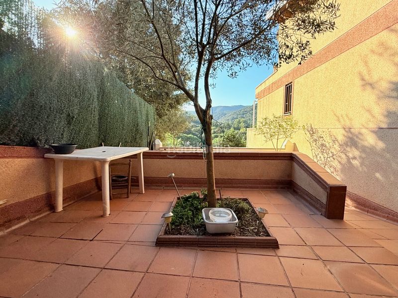 Foto ac0977a6-3a6c-43b1-8bc4-380afb987456. Casa amb xemeneia calefacció aparcament piscina a Vilanova del Vallès