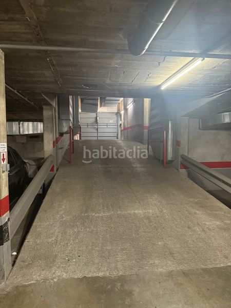Foto 9d473e92-80af-4bc0-a2c1-8e516964801a. Aparcament cotxe a Port Badalona