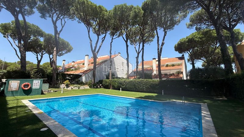 Foto b8fa30d9-6c8a-4ec1-a755-be1bf39564ab. Apartament amb calefacció aparcament piscina a Pals