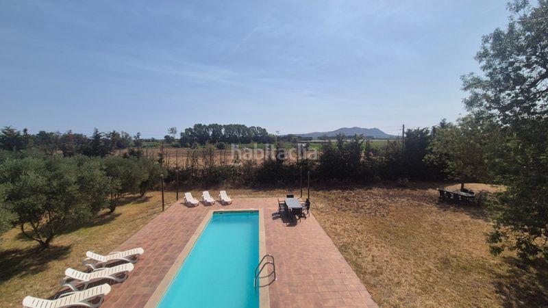 Foto 6cd1ff4f-5bc1-4e93-bd19-ef68d9def66a. Masia amb calefacció aparcament piscina a Verges