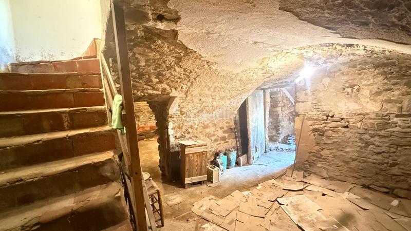 Foto d3b514f3-293e-4657-98cc-b458c150bc4f. Masia amb aparcament a Forallac