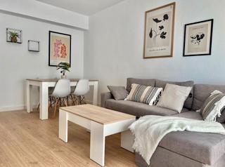 Piso en Carrer de frederic mistral 6. ¡amplio piso de 4 habitaciones con ascensor listo para entrar a