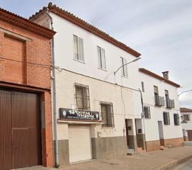 Casa adossada a Calle calle de la ronda de la glorieta