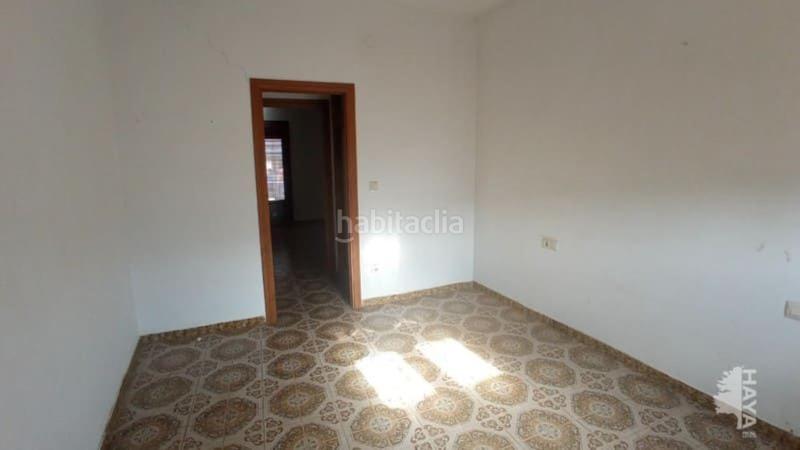 Foto 37cf9ee1-6952-4e1e-814f-f38ac7b005fc. Casa adosada en calle diego de almagro 0 en Robledo (El)