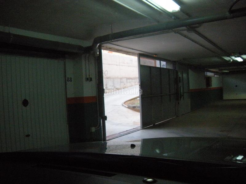 Foto b7a9c988-9c87-469e-86dc-ff6e811df7cf. Parking coche en calle aquilino arribas fernández 0 en Malagón