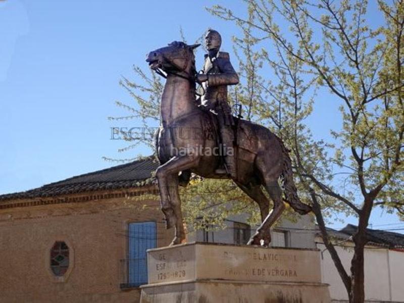 Foto f6866848-2e11-4ad0-afb7-3aaa39045378. Chalet in cruz verde 19 in Granátula de Calatrava