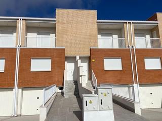 Casa adossada a Avenida avenida campo de calatrava