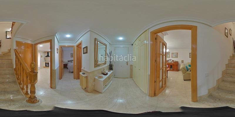 Foto 0c80efc7-4830-4eb0-bddc-6d14a5f9c775. Casa adossada amb calefacció aparcament piscina a Ciudad Real