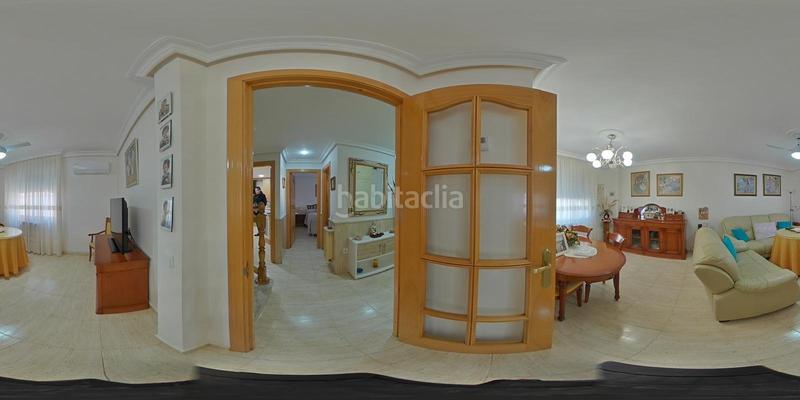 Foto 299b5b35-3b6a-4d27-88d9-de493af967c4. Casa adossada amb calefacció aparcament piscina a Ciudad Real