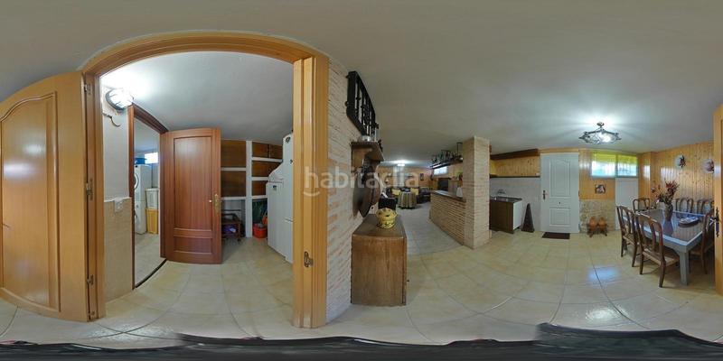 Foto e7e2b0bc-37ec-4367-a302-369ae9df5443. Casa adossada amb calefacció aparcament piscina a Ciudad Real