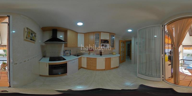 Foto f07e61a2-a09a-4082-8900-10e8e16aa632. Casa adossada amb calefacció aparcament piscina a Ciudad Real