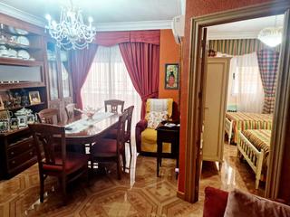 Pis  Calle corazon de maria. Gran piso de 4 habitaciones y 2 baños!!!