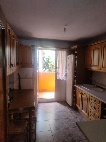 Foto eea4dcd5-6ad8-431d-a5e1-3e93fc576918. Reihenhaus mit heizung parking in Los Rosales Ciudad Real