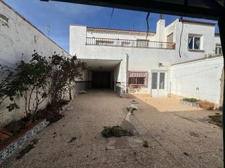 Semi detached house  Calle encuentros