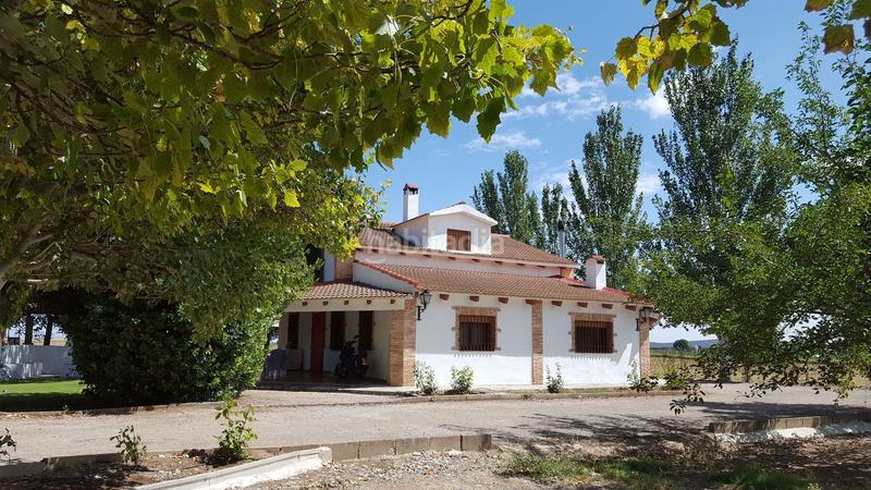 Foto 86218f5b-c2c6-4f6c-b6cb-d936a03c3640. Chalet in carretera las casas 0 in Área Rual - Valverde - Las Casas Ciudad Real