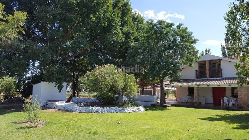 Foto 8a5ca9cf-45dc-49f9-84f4-d5189a219941. Chalet dans carretera las casas 0 dans Área Rual - Valverde - Las Casas Ciudad Real