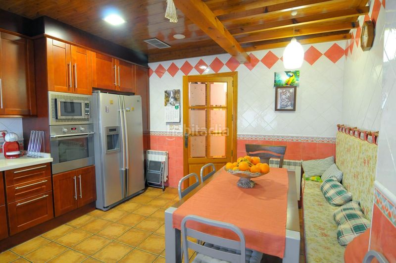 Foto 3b3fd1a2-4a01-47b8-9f06-3a1f9b9d9831. Chalet mit parking pool in Valdepeñas