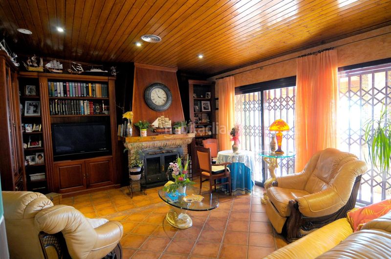 Foto eaf83a98-70ed-4f01-97f4-64de3d6cd5b1. Chalet mit parking pool in Valdepeñas