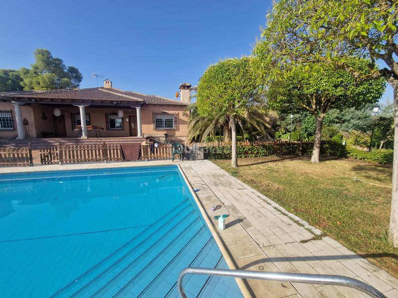 Foto 39b88b14-fd2e-42f6-b6ea-7fce88266757. Chalet con riscaldamento parcheggio piscina in Almodóvar del Campo
