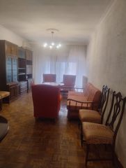 Etagenwohnung en Calle caballeros 16. Se vende piso en el centro, calle caballeros!
